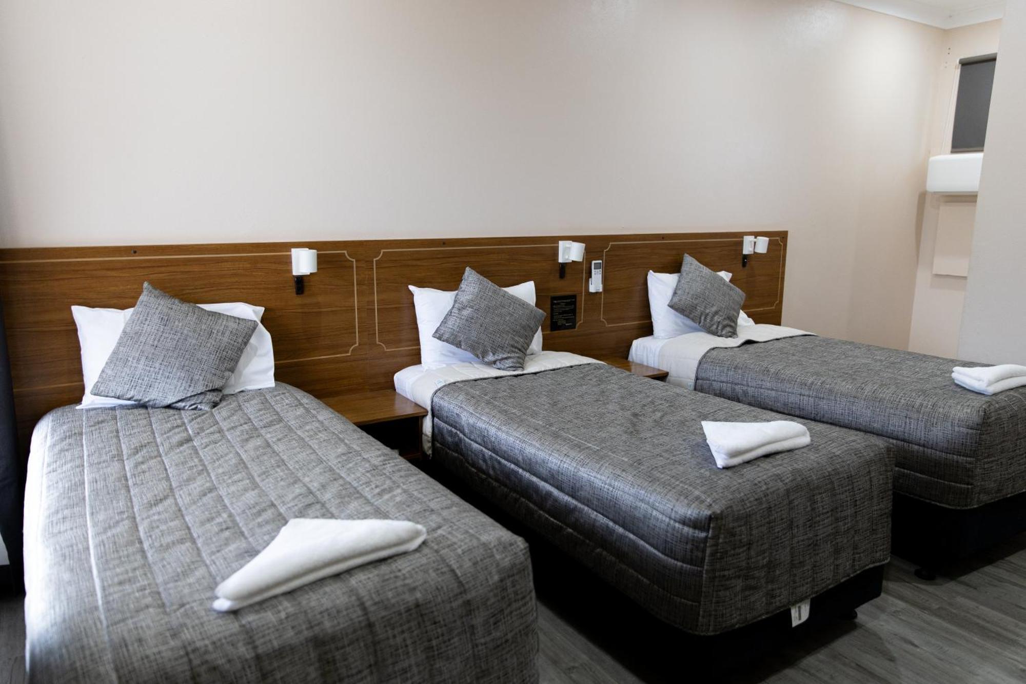 Garden Motor Inn Gundagai Dış mekan fotoğraf