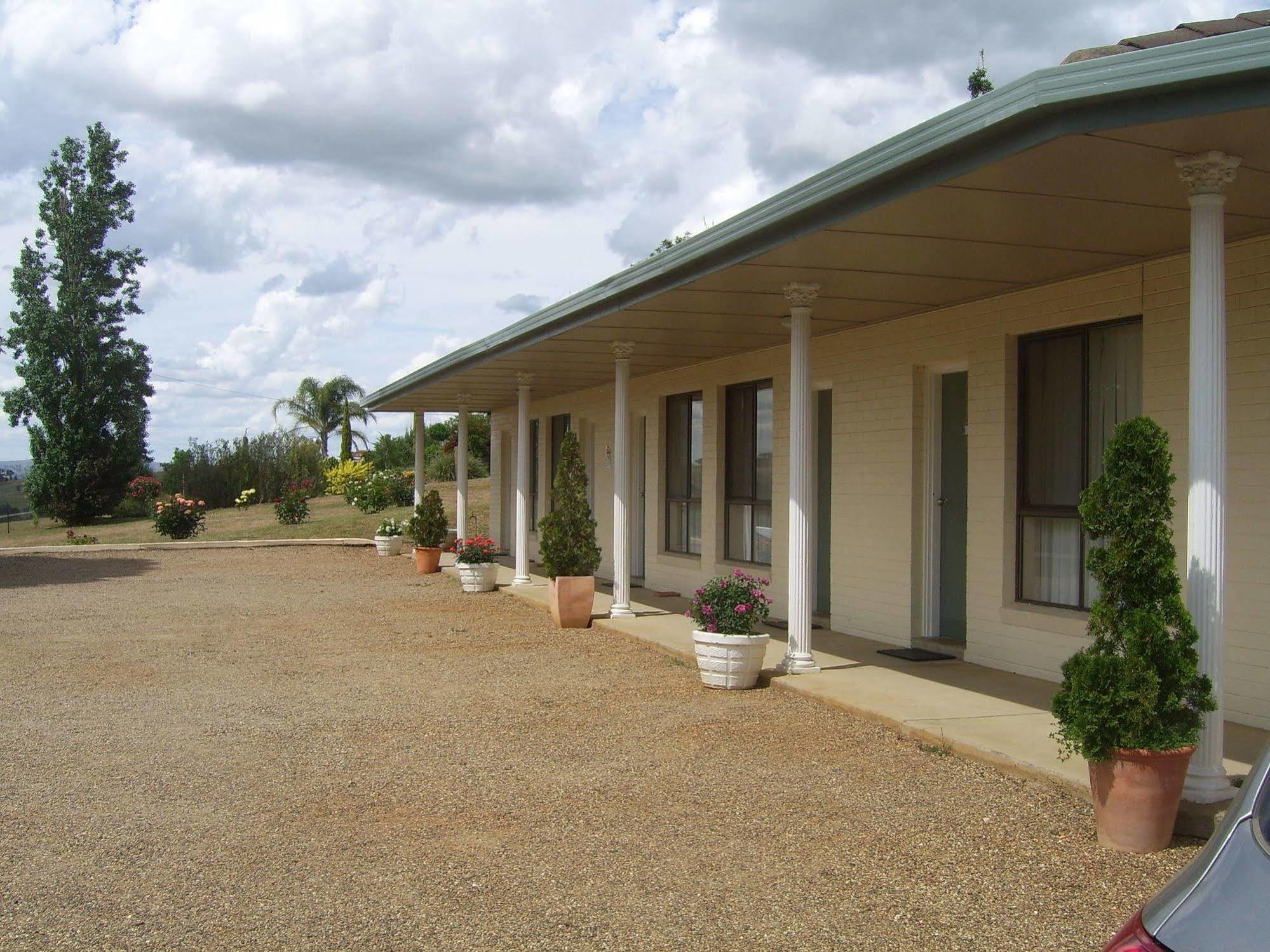 Garden Motor Inn Gundagai Dış mekan fotoğraf